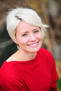 HannahL.Clark_AuthorPhoto_Color (1)